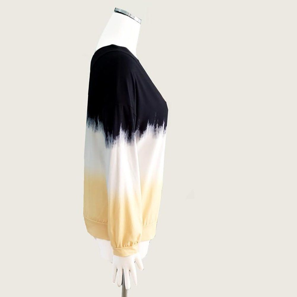 ** Ombre Double V Top - Picture 4 of 9